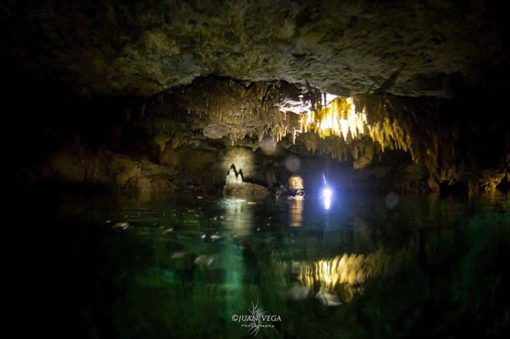 cavern-diving